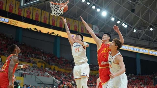 CBA总决赛第四场结束，上海久事男篮不敌浙江广厦，大比分3比1领先